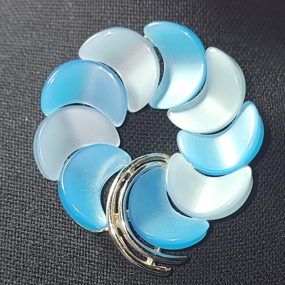 Lisner Jewelry - Vintage Lisner Blue Crescent Moon Brooch